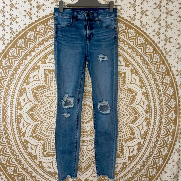 American Eagle Outfitters Denim - ✨HP✨ “AMERICAN EAGLE” NEXT LEVEL HI-RISE BLUE RIPPED JEGGING, LADIES SZ 2 SHORT